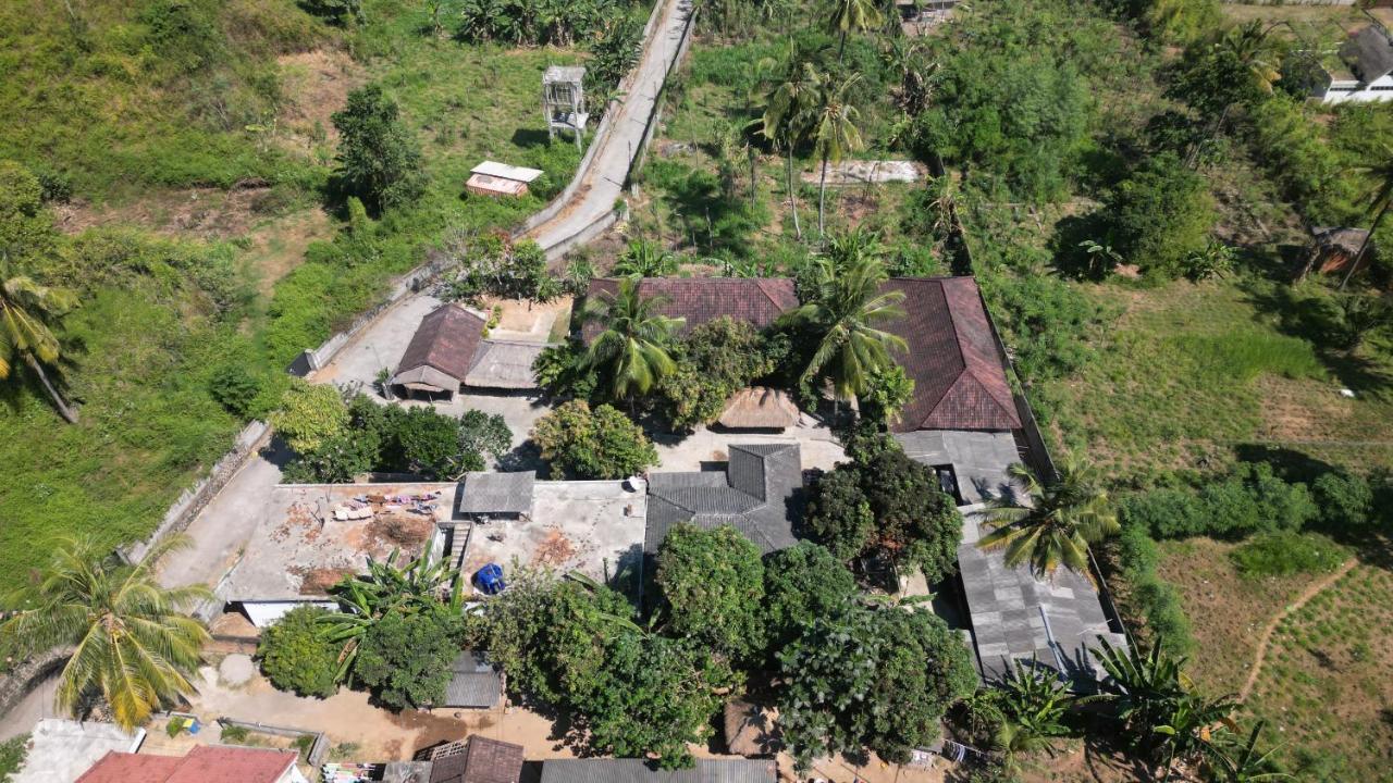 Rasti 2 Homestay Kuta  エクステリア 写真